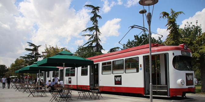 Konya'da "Nostaljik Tramvay Kafe" zamanda yolculuğa çıkarıyor