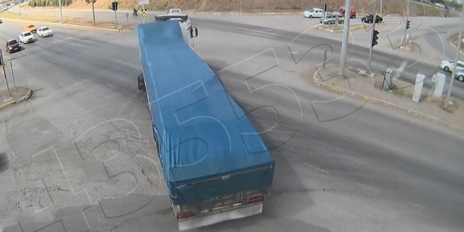 Tır, 2 kilometrelik yolu ters yönde ilerledi