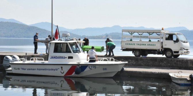 Tur teknesinde asker eğlencesi kanlı bitti: 1 ölü, 12 gözaltı