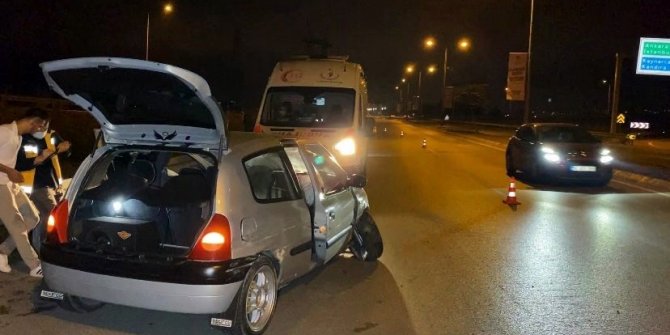 Kaza yapan alkollü sürücü hıncını gazetecilerden çıkarmak istedi