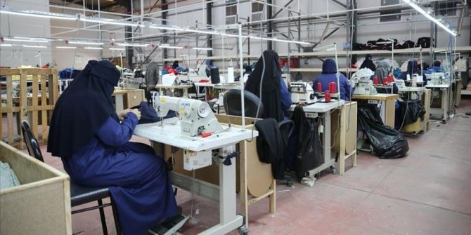 Turquie: La Fondation turque IHH inaugure un centre de couture pour les femmes syriennes
