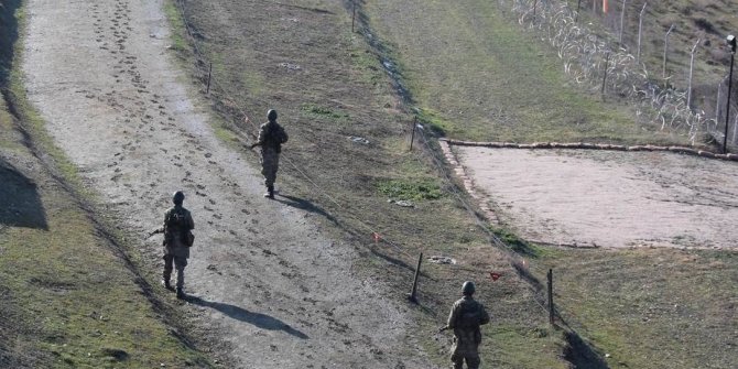 Hudutlarda 2'si FETÖ, 2'si DEAŞ üyesi 13 kişi yakalandı