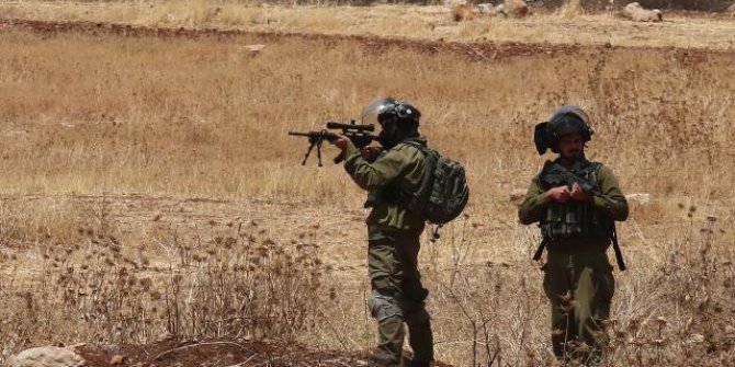 Filistinli iki çocuğu darbeden İsrail askerleri birini gözaltına aldı