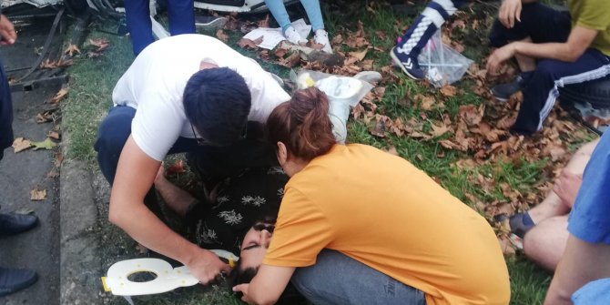 Samsun’da otomobil ile hafif ticari araç çarpıştı: 3 yaralı