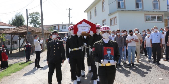 Kıbrıs Gazisi Gaziler Günü'nde vefat etti!