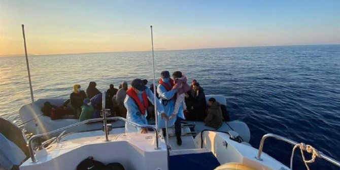 Yunanistan'ın ölüme terk ettiği 161 düzensiz göçmen kurtarıldı