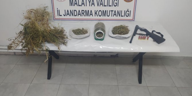 2 kilo kubar esrar ele geçirildi