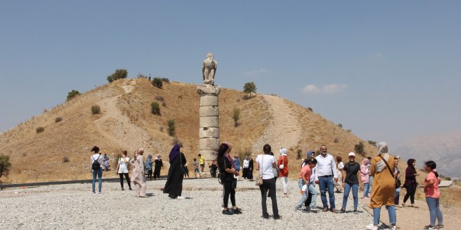 Kraliçelerin mezar yerleri tespit edildi