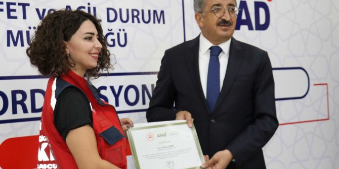 Sel felaketinde görev alanlara teşekkür belgesi
