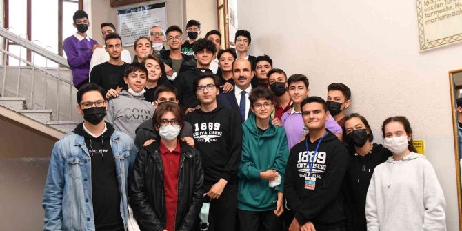 Başkan Altay mezun olduğu Konya Lisesi’nde