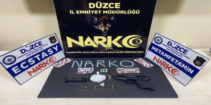 Şüphe üzerine durdurulan araçtan uyuşturucu çıktı