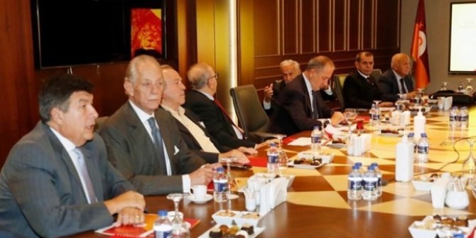 Galatasaray Yüksek İstişare Kurulu ilk kez toplandı