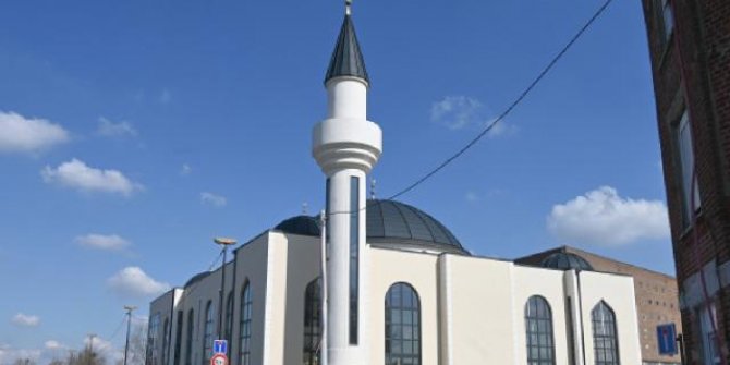 Fransa'da bir cami daha kapatılıyor