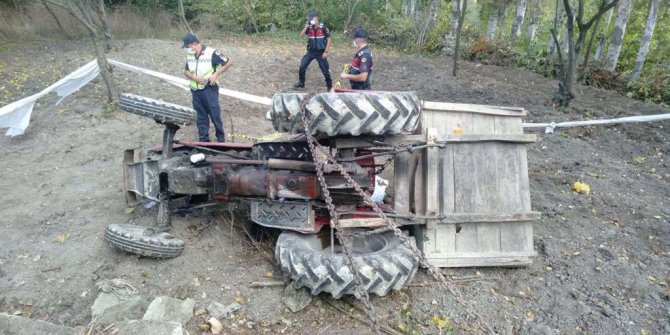 Traktörün altında kalan sürücü hayatını kaybetti