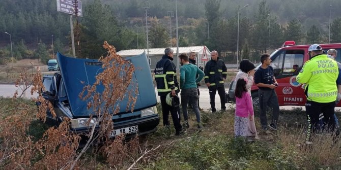 Yoldan çıkıp refüje çıktı: 2 yaralı