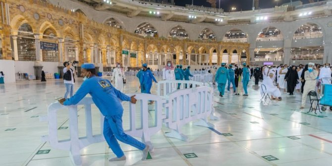 Kabe’nin etrafındaki bariyerler kaldırıldı