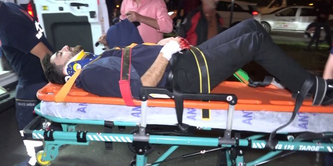 Karşı şeride geçen otomobil, 2 araca çarptı: 1’i ağır 4 yaralı