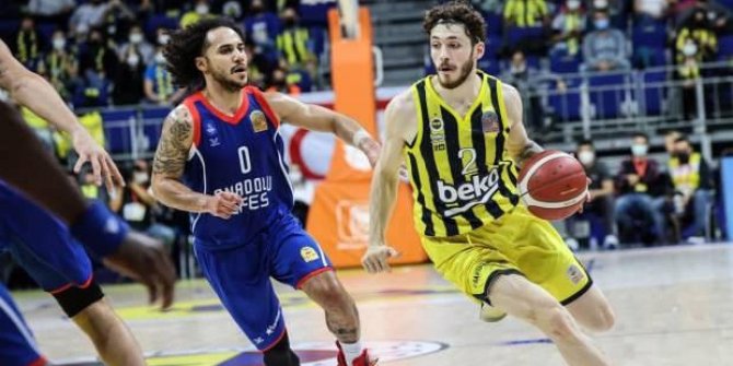 Fenerbahçe Beko Anadolu Efes'i farklı mağlup etti!