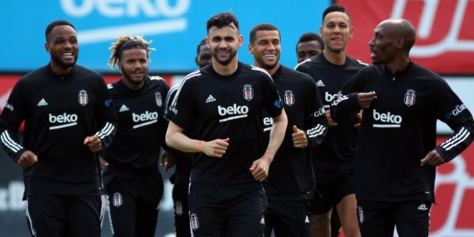 Beşiktaş'ın Sporting Lizbon maçı kamp kadrosu belli oldu