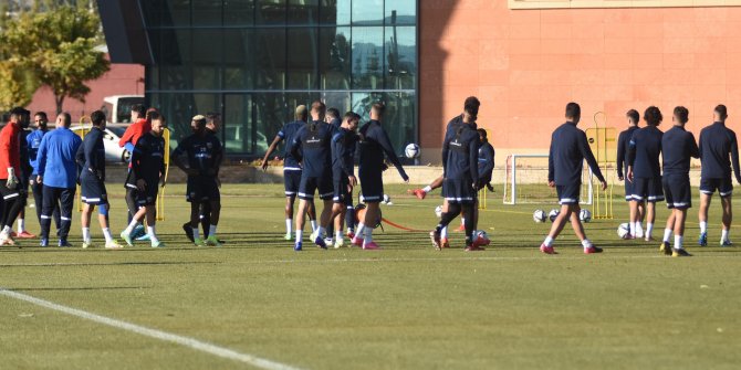 Hikmet Karaman: Konyaspor maçından 3 puan alıp aşağı tarafla ilgimizi kesmek istiyoruz