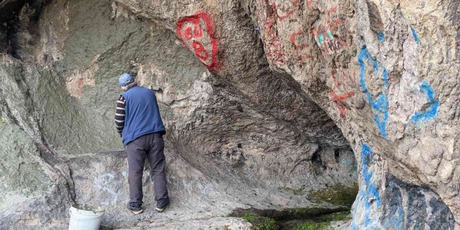 Kaş yapalım derken göz çıkardılar