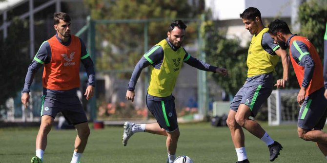 Konyaspor, Fenerbahçe maçı hazırlıklarına başladı