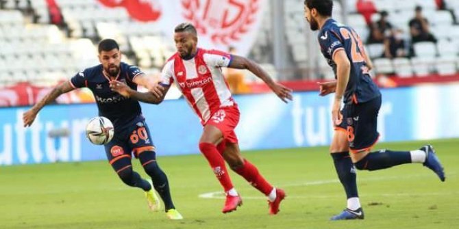 Emre Belözoğlu etkisi! Başakşehir yine kazandı