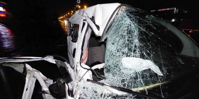 Samsun’da hafif ticari araç ile tır çarpıştı: 2 yaralı