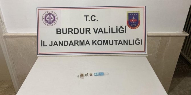 Zehir tacirlerine suçüstü baskın