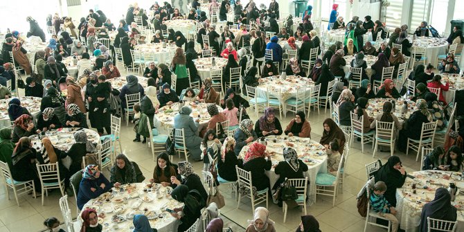 Konya İHH Kadın Kolları’ndan anlamlı kahvaltı