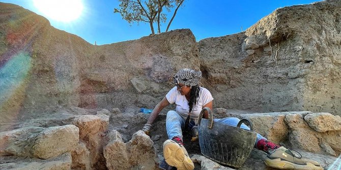 Tatarlı Höyük'te 4 bin yıl öncesine ait 'çöp çukuru' bulundu