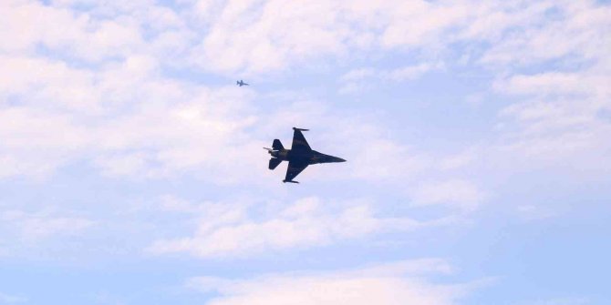 Solo Türk, gövde gösterisi yaptı
