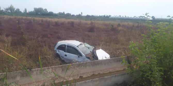 Otomobili tarlaya uçtu, sürücü kayıplara karıştı