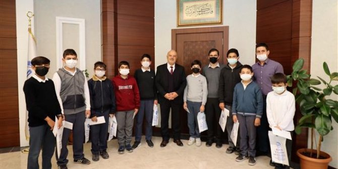 ‘Ahilik ve Helal Bilinci’ adlı yarışmanın ödülleri verildi