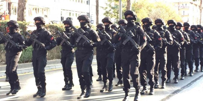 TBMM önünden ilk Meclis binasına ’29 Ekim’ korteji