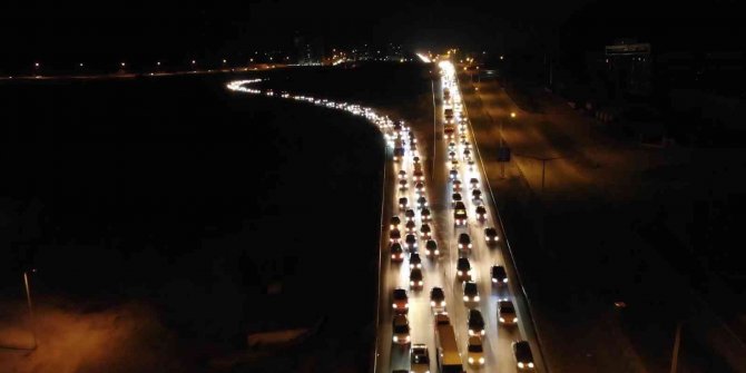 43 ilin geçiş güzergâhında trafik yoğunluğu
