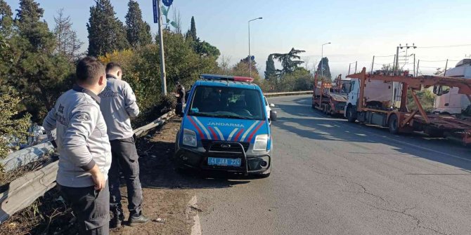 Freni boşalan kamyonun sürücüsü, araçlara çarpmamak için canını hiçe saydı