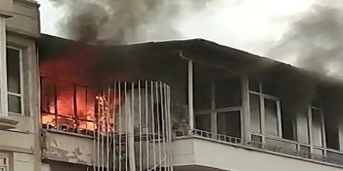 4 katlı otelin mutfağında yangın