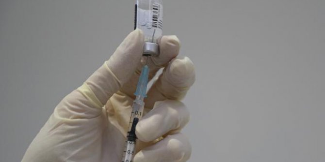 Japonya'da Pfizer, takviye doz Kovid-19 aşısı için onay aldı