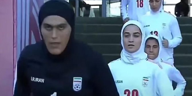 Ürdün-İran Kadınlar Asya Kupası maçında erkek kaleci iddiası
