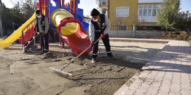 Selçuklu ‘da 71 çocuk  parkının kumu değişti