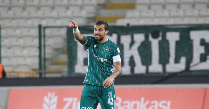 Abdülkerim Bardakçı,Konyaspor savunmasının imdadına koştu!
