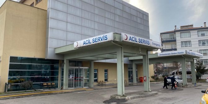 Eşini kazayla tüfeğin ateş alması sonucu kasığından vurdu