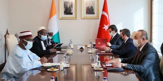 Dışişleri Bakanı Çavuşoğlu, Fildişi Sahili İslami İşler Yüksek Konseyi Başkanı Diakite'yle görüştü