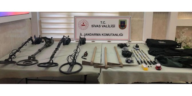 Sivas'ta kaçakçılıkla mücadele operasyonlarında 52 şüpheli yakalandı