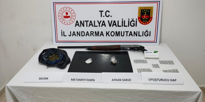 Antalya'da uyuşturucu operasyonlarında 5 şüpheli gözaltına alındı