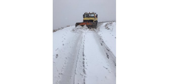 Elazığ'da karla mücadele çalışmaları başladı
