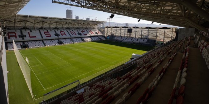 Futbolseverler Alsancak Mustafa Denizli Stadı ile yeni bir modern stada kavuşuyor