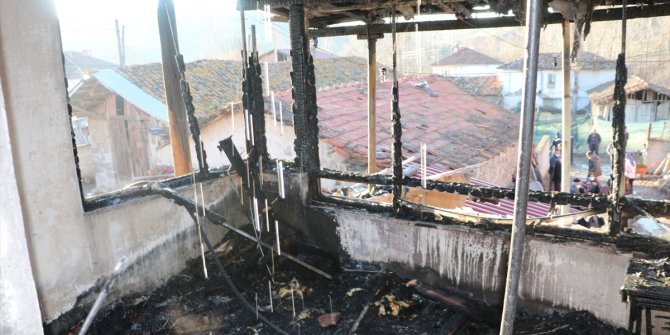 Samsun'da evde çıkan yangında bir kadın öldü, oğlu hastaneye kaldırıldı