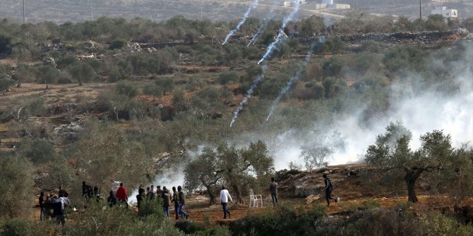 İsrail askerlerinin Batı Şeria’daki gösterilere müdahalesinde bir Filistinli ağır yaralandı